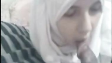 مصرية تمص زب