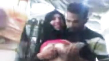 الواد كارم بينيك صحبته العلقه في المخزن