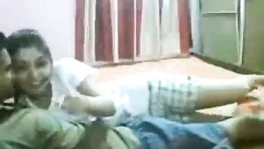 اخ ينيك اختة الصغيرة احلى نيك