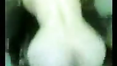 موعد في بيت الشرموطة. عربي سكس