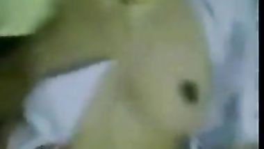 طالبة الثانوية تقلع لبس المدرسة و تتناك من حبيبها في كس