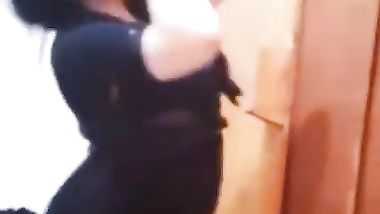 مراهق ينيك زوجة ابيه كبيرة المؤخرة الحلوة