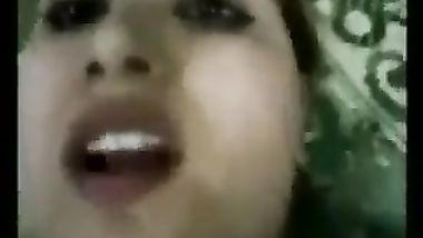 مره جسمها جبار ويا جوزها بيقلعها ويصورها وتدلعه بجمالها وكلام