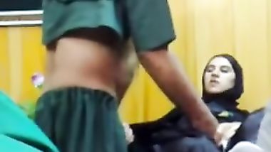 اليمنيه الدكتور زانقها علي الشزلونج