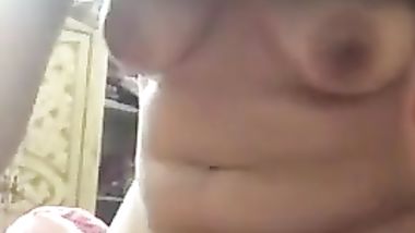 احلي عرض للمنقبه البيضه القشطه جسمها فاجر