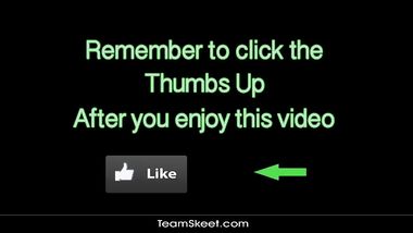 تعجب بقضييب اخوها النائم بعد ان يتحسس كسها