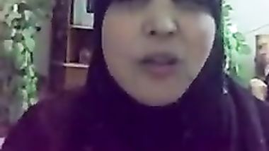 محجبة مصرية تمارس الجنس مع جارها