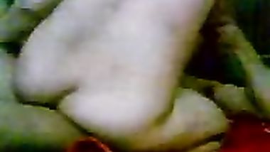 شرشر على السرير عاوزة الزب والواد هاج عليها