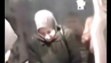 من المقاطع الجامده نيك وتصوير الفيديو علنى وهى عارفه انه بيصور