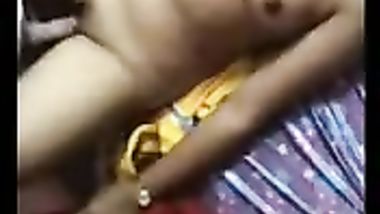 محظوظ دخل بيت دعارة فى الفلبين وحظوا وقع مع بنت صغبرة وضيقه على