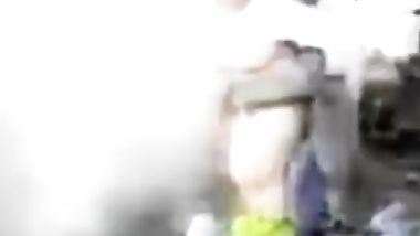 هوملس 2شحاتين اوعمال نظافه ماسكين واحده فى مقلب زباله فاشخينها نيك