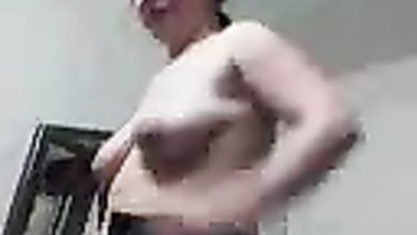 موزة مصريه بتقلع وجسم جامد نار يعنى جسم بمعنى الكلمه