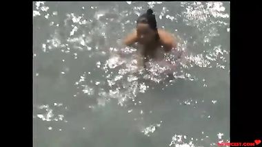 بنت بتمارس مع ابوها جنس محارم