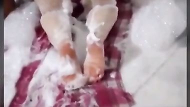 مصرية فاجرة بتقوله متحطش صابون علي زيك هيحرق كسي