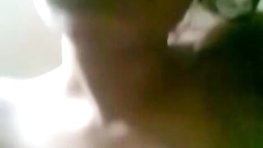 نازلة مص فى زبر الراجل لغاية ما سخنت على الاخر