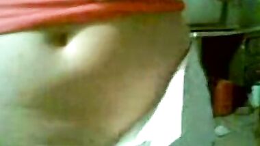 المدرس بيدى التلميذة درس خصوصى فى النيك قبل ما زمايلها ما يجوا