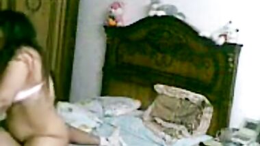 مزة بنت ناس تروح لحبيبها الشقة وتقولو وحشنى زبرك الكبير ياعمرى