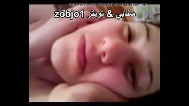 شرموطة مصرية يصورها صاحبها ويخليها تقول كلام وراه و تتغزل فيه وتمص زبه