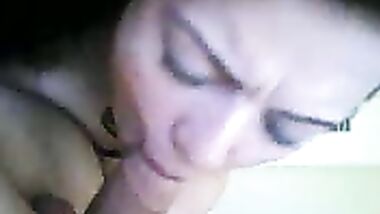 ولاء مزه اسكندرانية حكاية مع جارها تلحس زبره ومكسوفه يقلعها ويهيجها وي