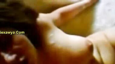 مزة فرسة ببزاز وجسم فاجر بعد ما اتناكت بتمص الزبر بمحن لحد ما جاب لبنه